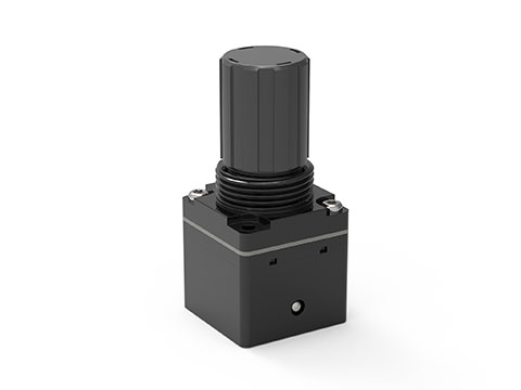 Precise pressure control under dynamic flow conditions