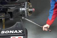Robust, accurate new torque wrench raises the standard