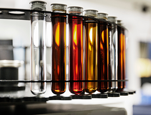 Regenerating lubrication oils cuts costs and reduces CO2 emissions 