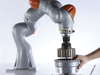 The breakthrough of smart robots at Automatica 2016
