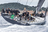 Compact, powerful servos give racing yacht the edge