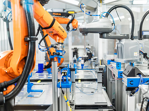 With precision and clear vision: robots work autonomously in wire harness manufacturing