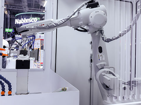 ABB Robotics introduces two new high-performance robots for precision manufacturing