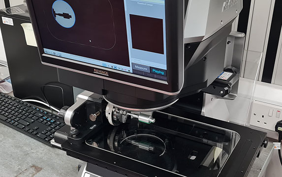 Ford Aerospace accelerates inspection with KEYENCE IM-8000+