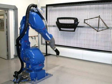 Yaskawa provides robot solution for automated paint centre