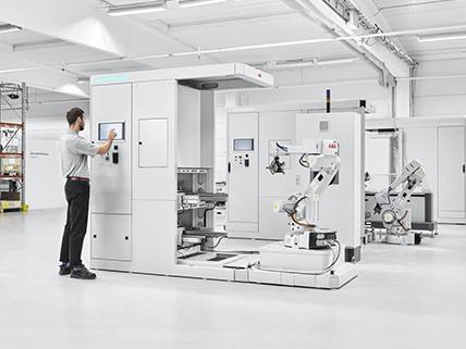 Flexible robotic handling solutions on show at MACH 2022