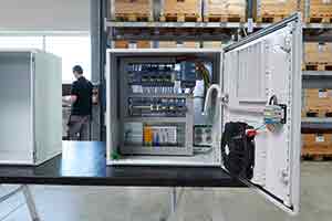 Rittal AX enclosures sped up machining and fitting out