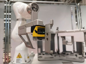 Vision enabled mobile robot revolutionises semiconductor manufacturing