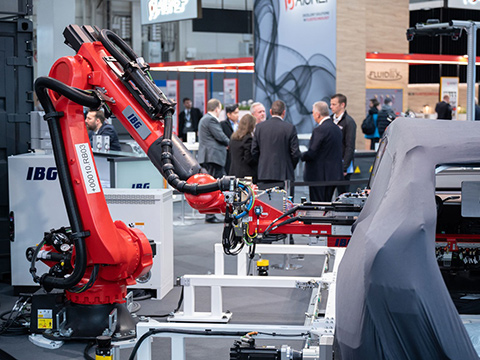 Close cooperation between HANNOVER MESSE and the German Robotics Association