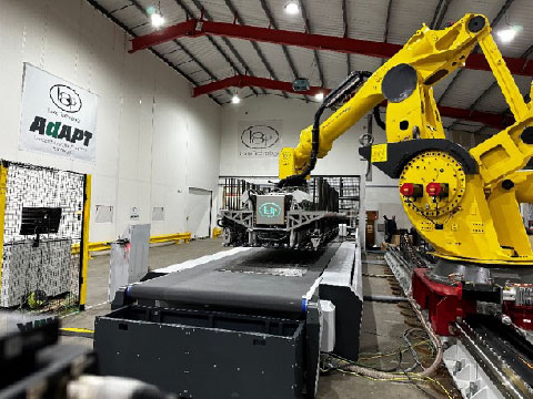 Loop Technology accelerates aerospace manufacturing with FANUC M-2000 robot