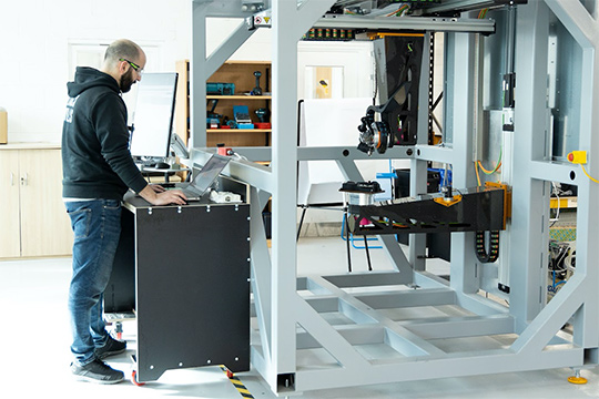 Robotic solution for complex aerospace parts
