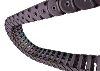 Sturdy, dirt-resistant plastic drag chains