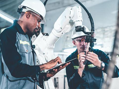 Top tech trends dominating the manufacturing industry